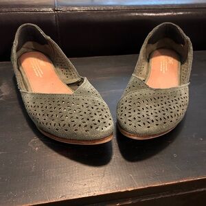 Toms Women's Green Suede Flats